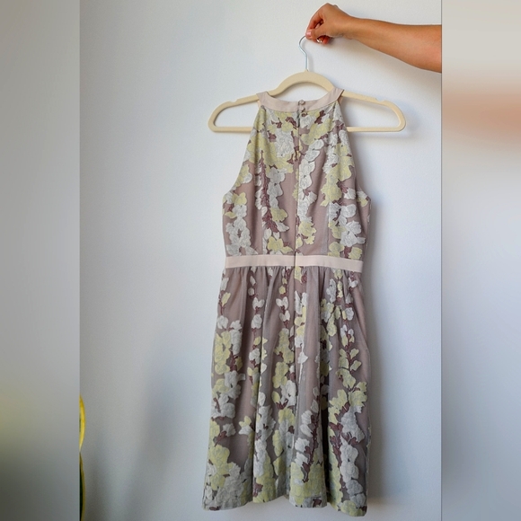 BCBGMaxAzria Cailyn Dress in Silver Dove - Picture 4 of 12